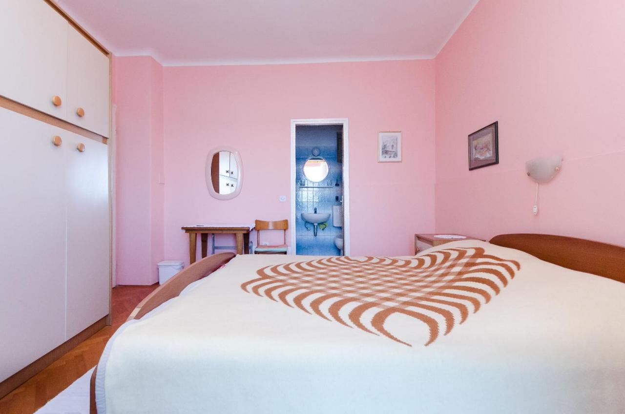 Rooms Sonja P Rab Town Eksteriør billede